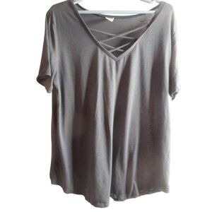 Sz 1x Lightweight Charcoal Grey short sleeve crisscross Knit v neck top